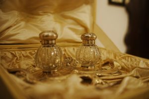 Art. History. Experience. – Eleganța Camerei de Black Jack în inima Bucureștiului